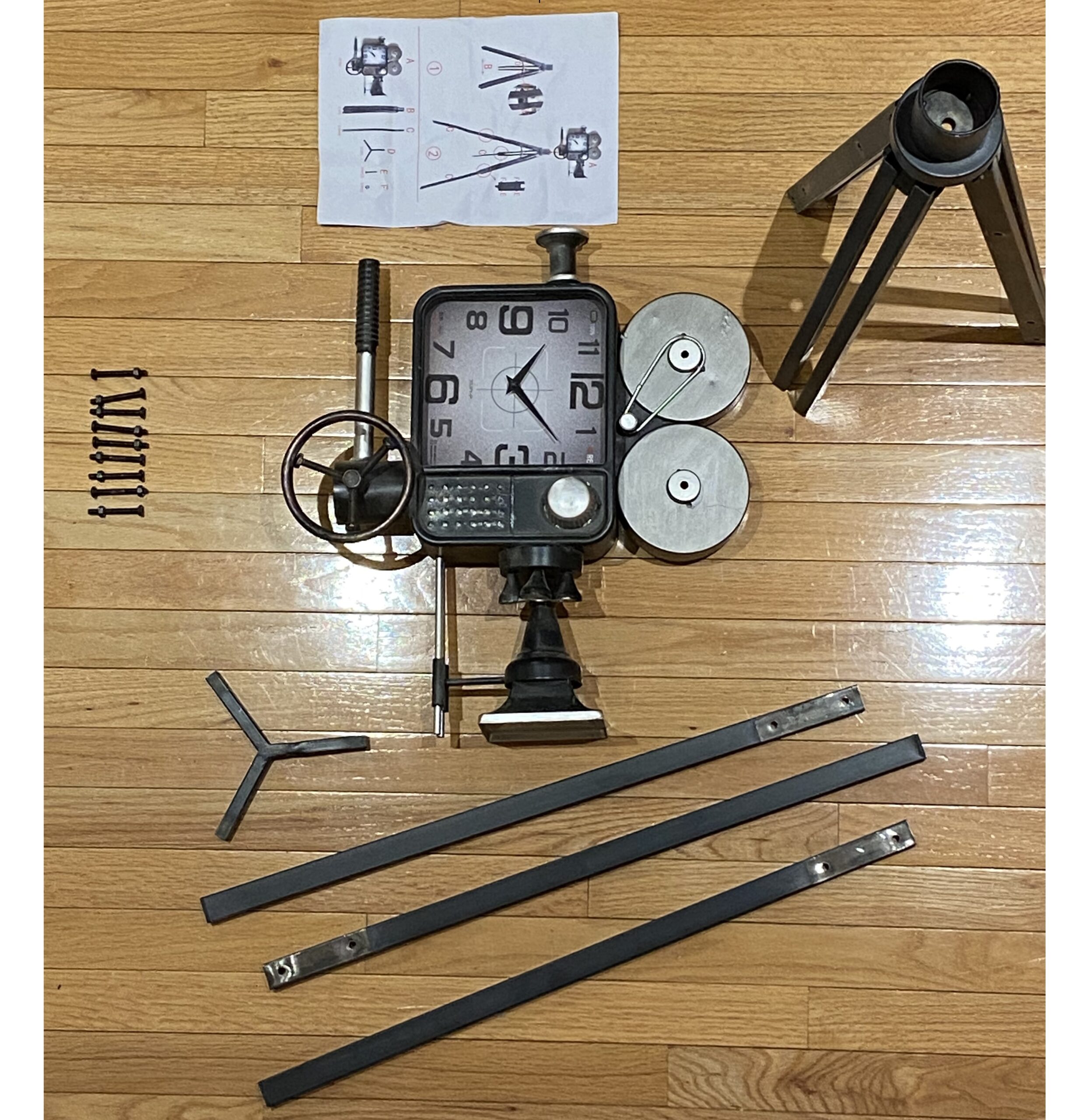 Vintage Movie Camera Clock - Image 3